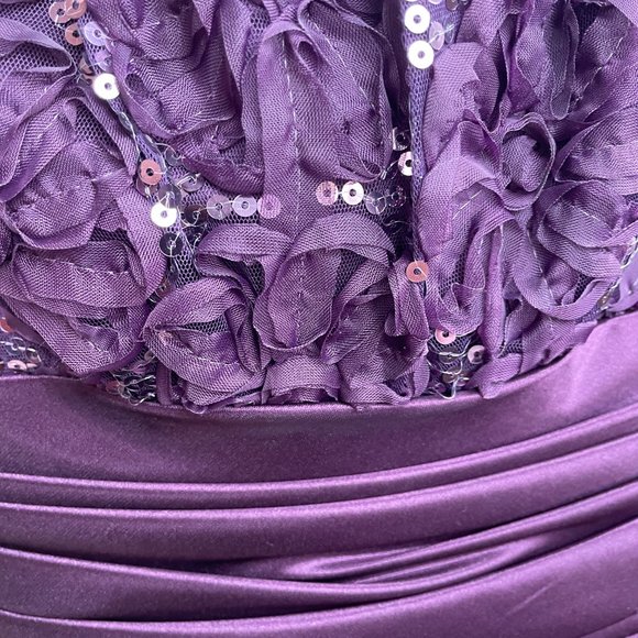 SPEEKLESS || Purple floor length strapless gown formal dress - Picture 3 of 4